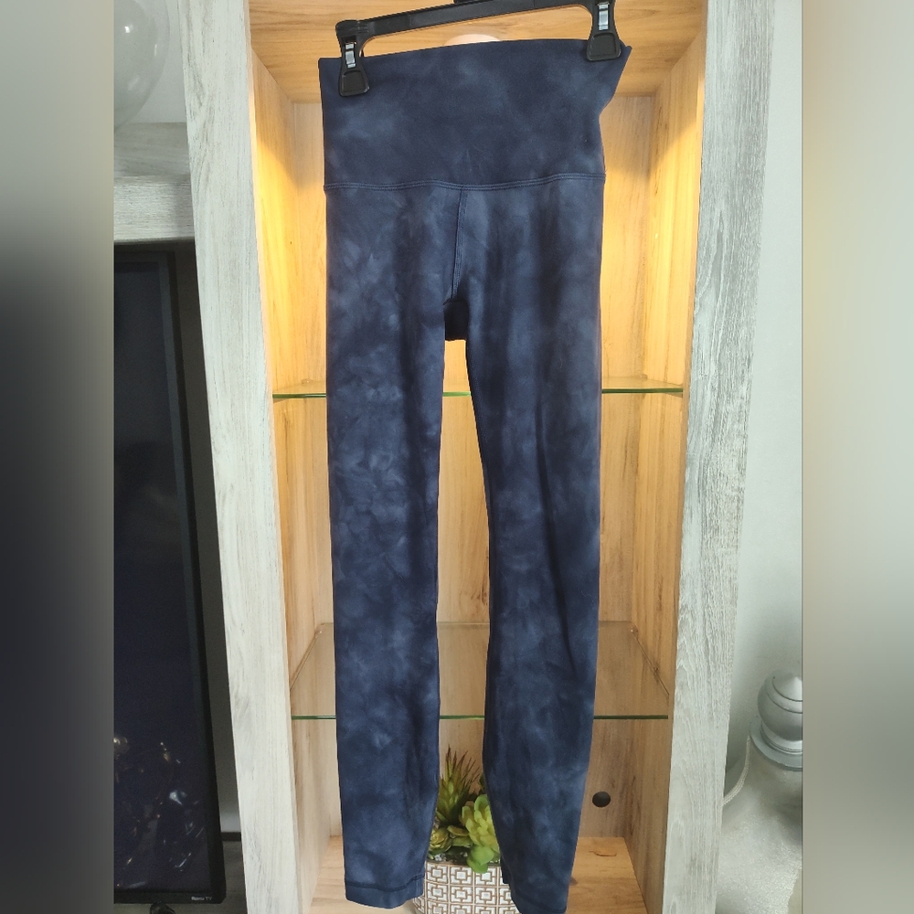 Lululemon Blue Tie-Dye Leggings Sz 2 (Xs) Used Good Condition